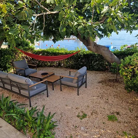 Rukavina Appartement Rab Town